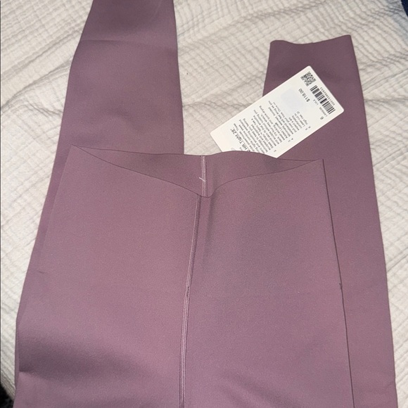 lululemon Glow Up Super-High-Rise Tight 28" size 6 - Picture 8 of 10